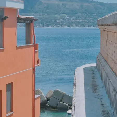 Ninu's Dom wakacyjny Torre di Faro